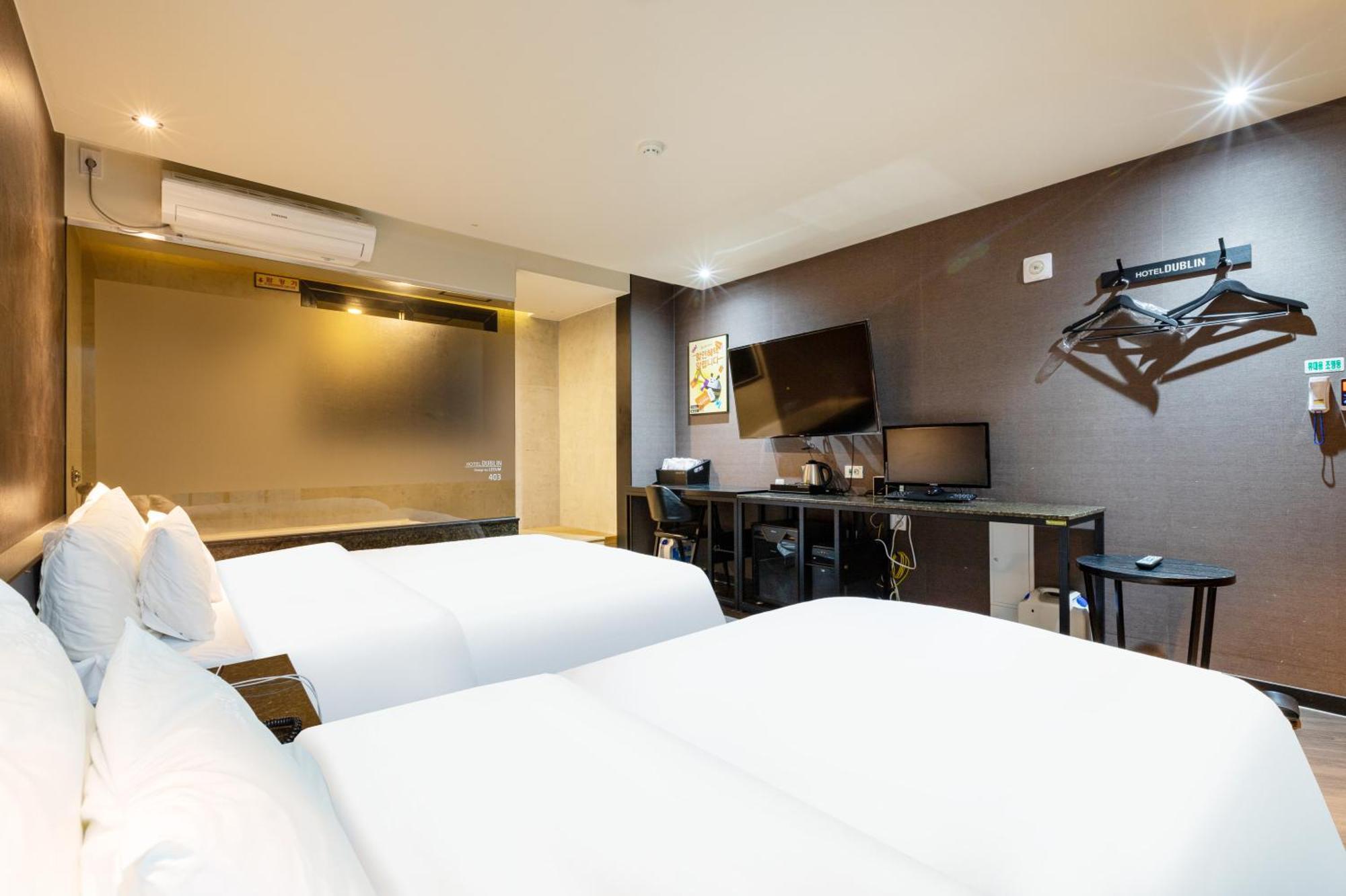 Dublin Hotel Busan Bagian luar foto