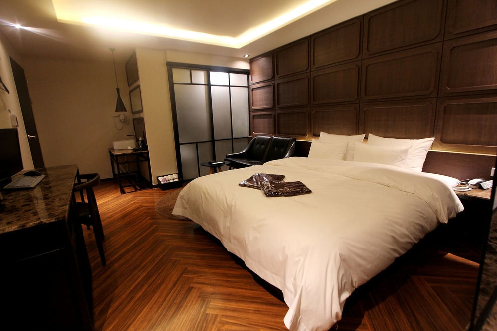 Dublin Hotel Busan Bagian luar foto