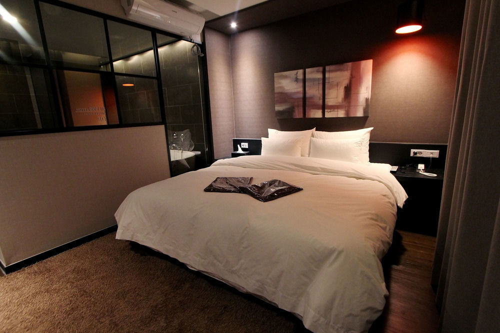 Dublin Hotel Busan Bagian luar foto