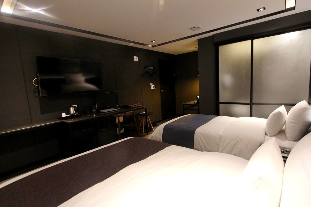 Dublin Hotel Busan Bagian luar foto
