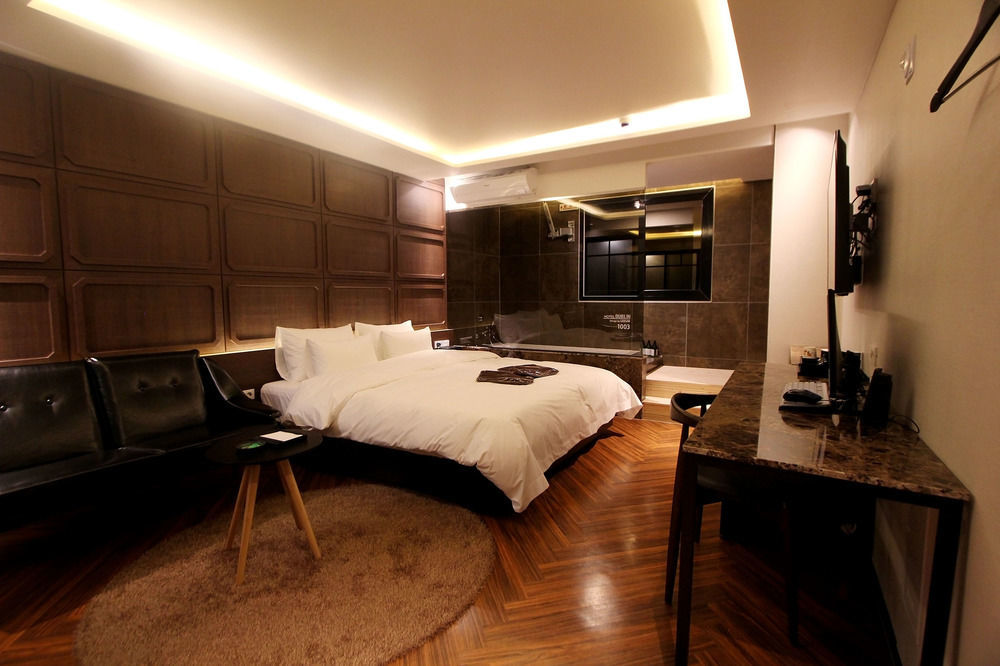 Dublin Hotel Busan Bagian luar foto