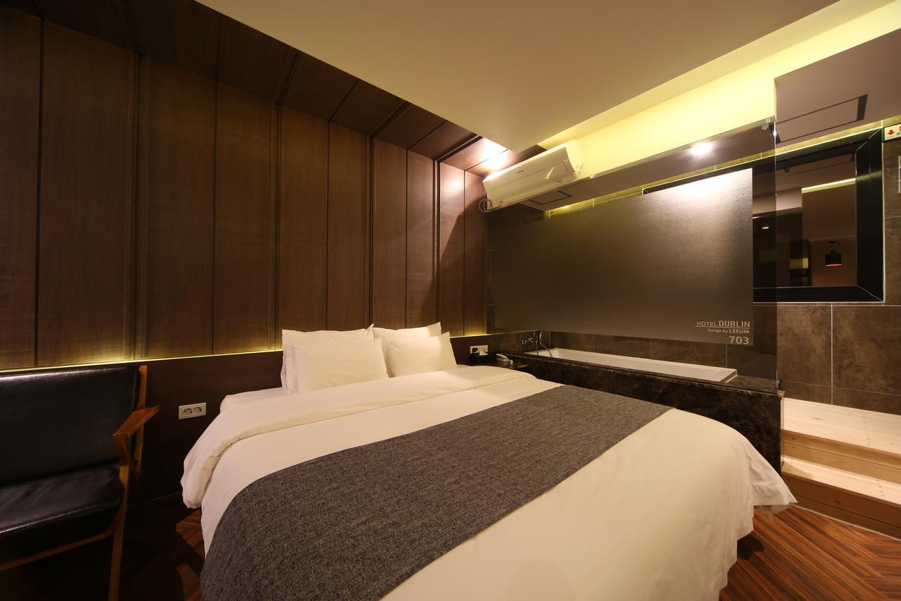 Dublin Hotel Busan Bagian luar foto