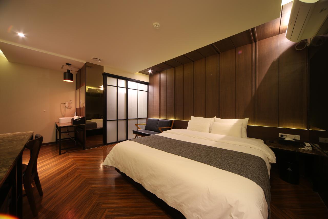 Dublin Hotel Busan Bagian luar foto